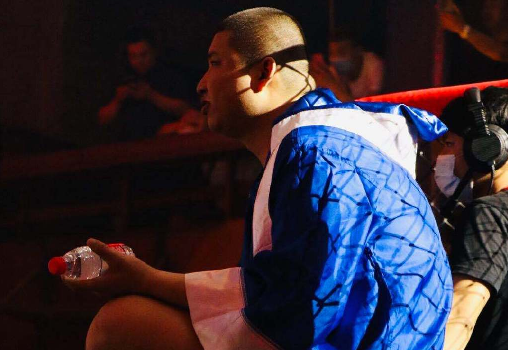 网红二驴夫妇连上热搜，手机官方发文为其澄清，网友：死不承认