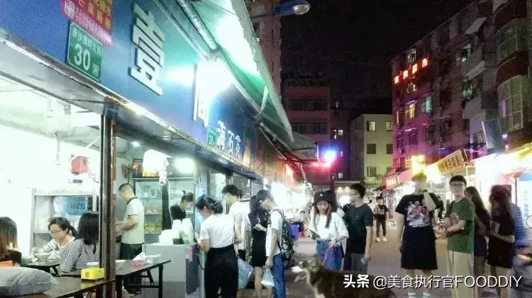 在广州，夏天的快乐水，是一碗潮汕甜汤给的