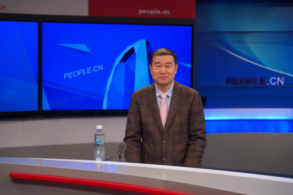 人民网专访云南天外天天然饮料有限责任公司董事长王忠：致力健康饮水研究 打造云水典范