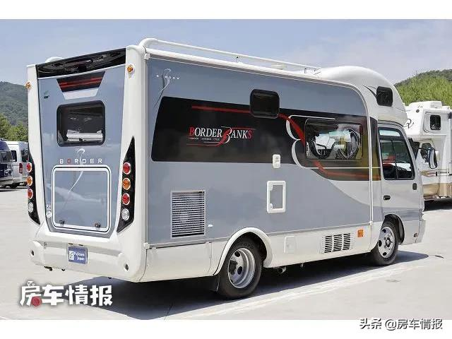 丰田中巴房车，4.0L柴油动力足，大空间像家一样三代同堂也住得下