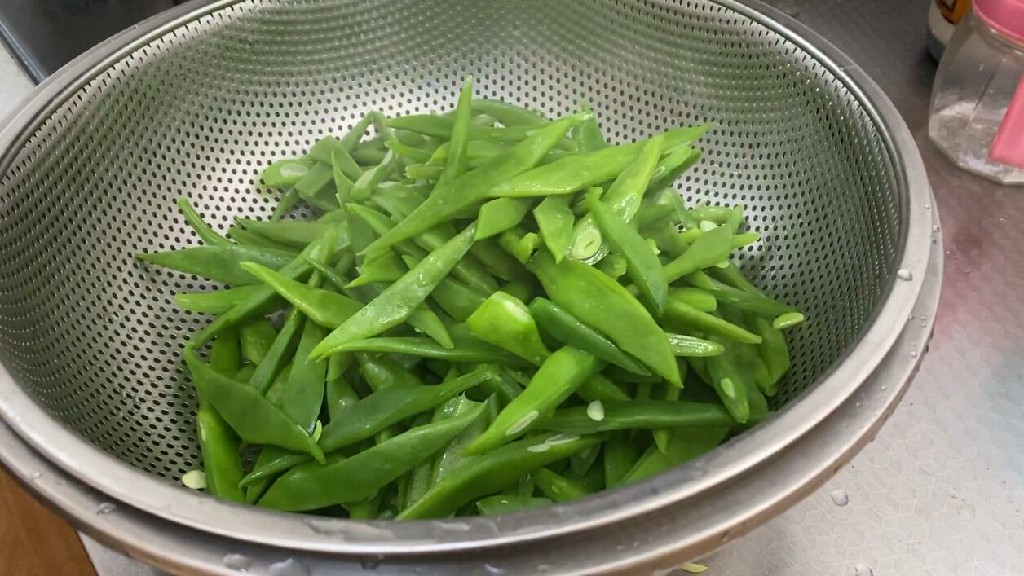 在家炒豆角难熟？大厨教你正确做法，保证豆角不夹生，鲜嫩又入味
