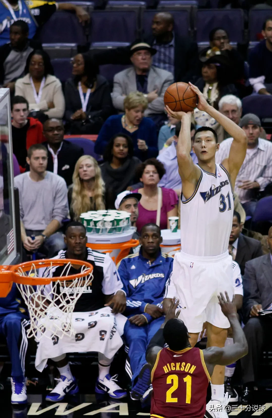 为什么nba不要易建联(易建联并不成功的五年NBA生涯，写满了遗憾和坏运气)