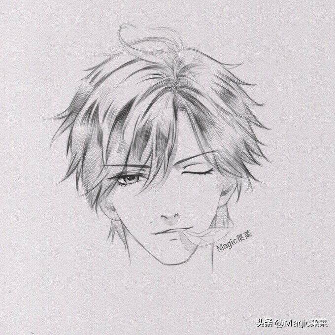 男生 简单的线条就能表现头发质感给身体部分添加细节,最后的人物就画