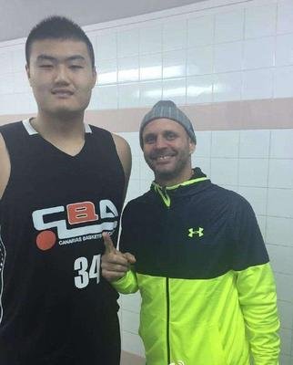 小佩顿cba哪个队(“小姚明”李圣哲宣布进军NCAA，技术身体突出未来能进军NBA吗？)