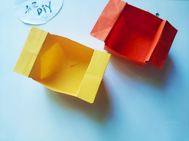 纸盒子的折法图解，如何用一张纸折一个盒子