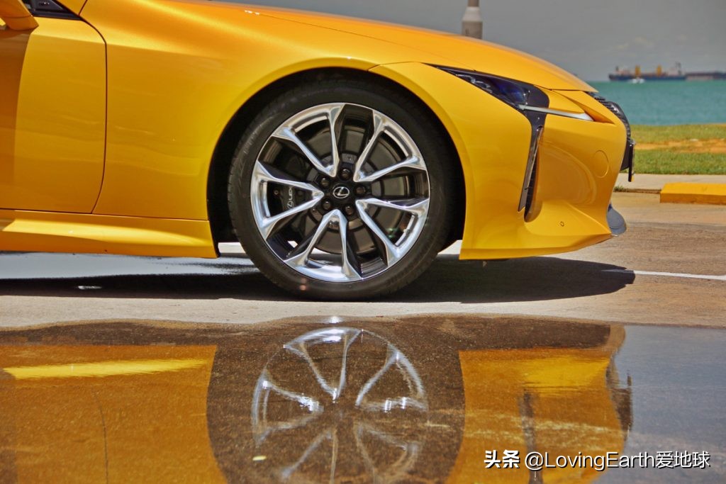 2021款雷克萨斯LC双门敞篷跑车：后排等于不用坐