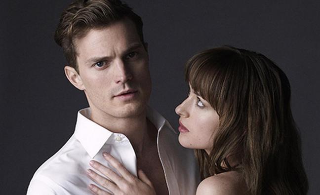 《五十度灰》作者再度出手，与二百同行要求英国政府免电子书税项