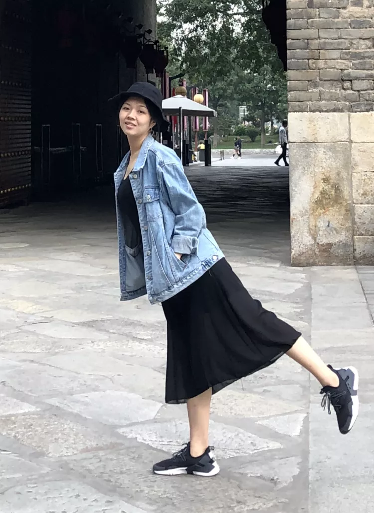 能文能武,这位把学生当弟弟妹妹的老师不简单