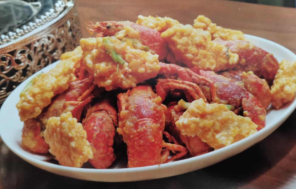 蛋黄龙虾 咸蛋黄浓香味美颜色金黄 诱人食欲