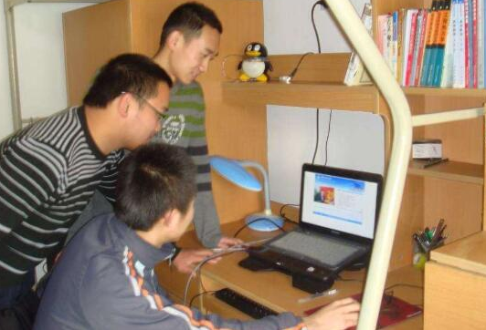 大学开学后，大一新生有必要带电脑去学校吗？听听学长的建议