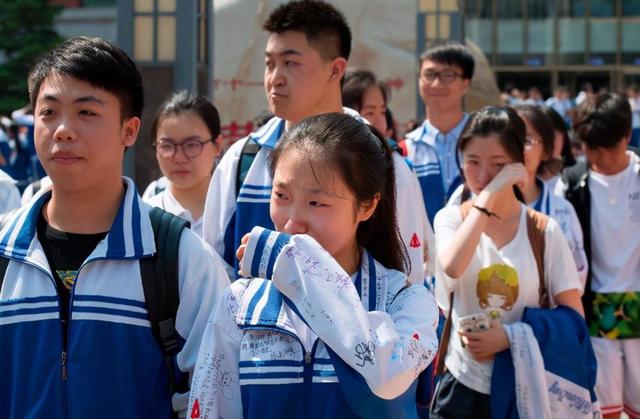 四川专科提前批发榜，警校收分超二本，定向士官收分低至150分