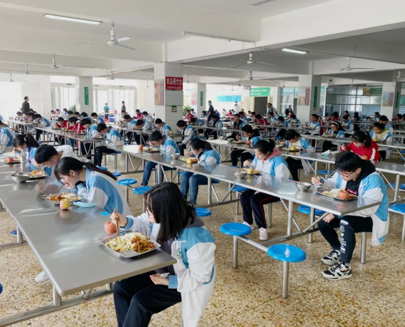 大学食堂wifi密码设成高数题和五线谱，学霸轻松解开，学渣连不上