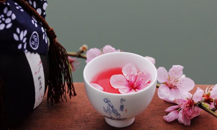 桃花酿的做法（2种方法不用白酒蒸馏设备在家也能做）