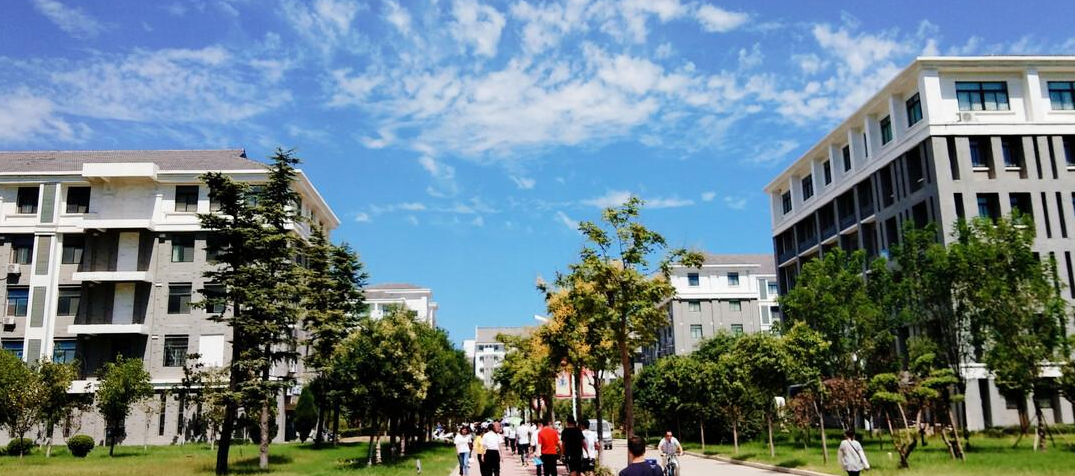 河南“改名”很成功的高校，校名看着像211，实则是专科院校