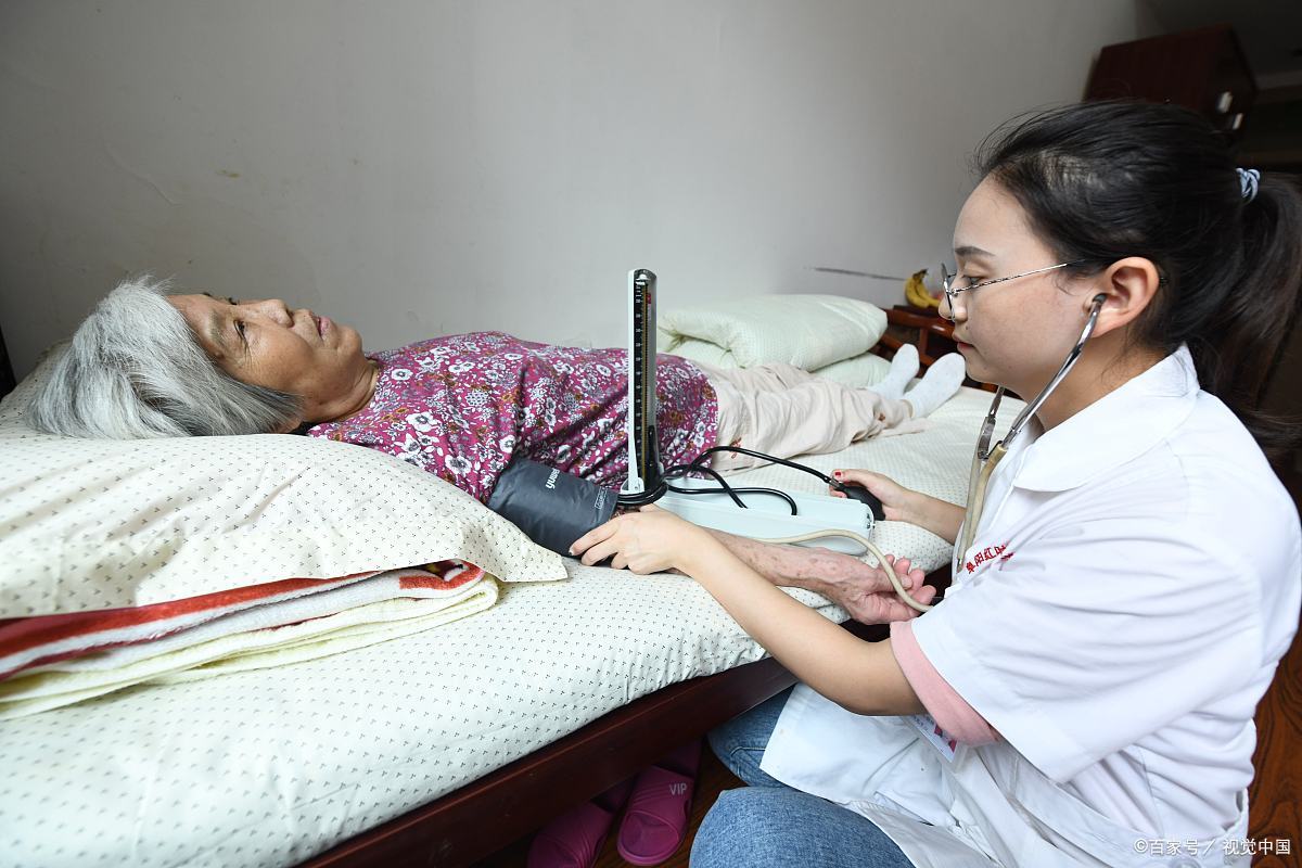 2021年哪些专业适合15岁女生选择？重庆3+2学校名单