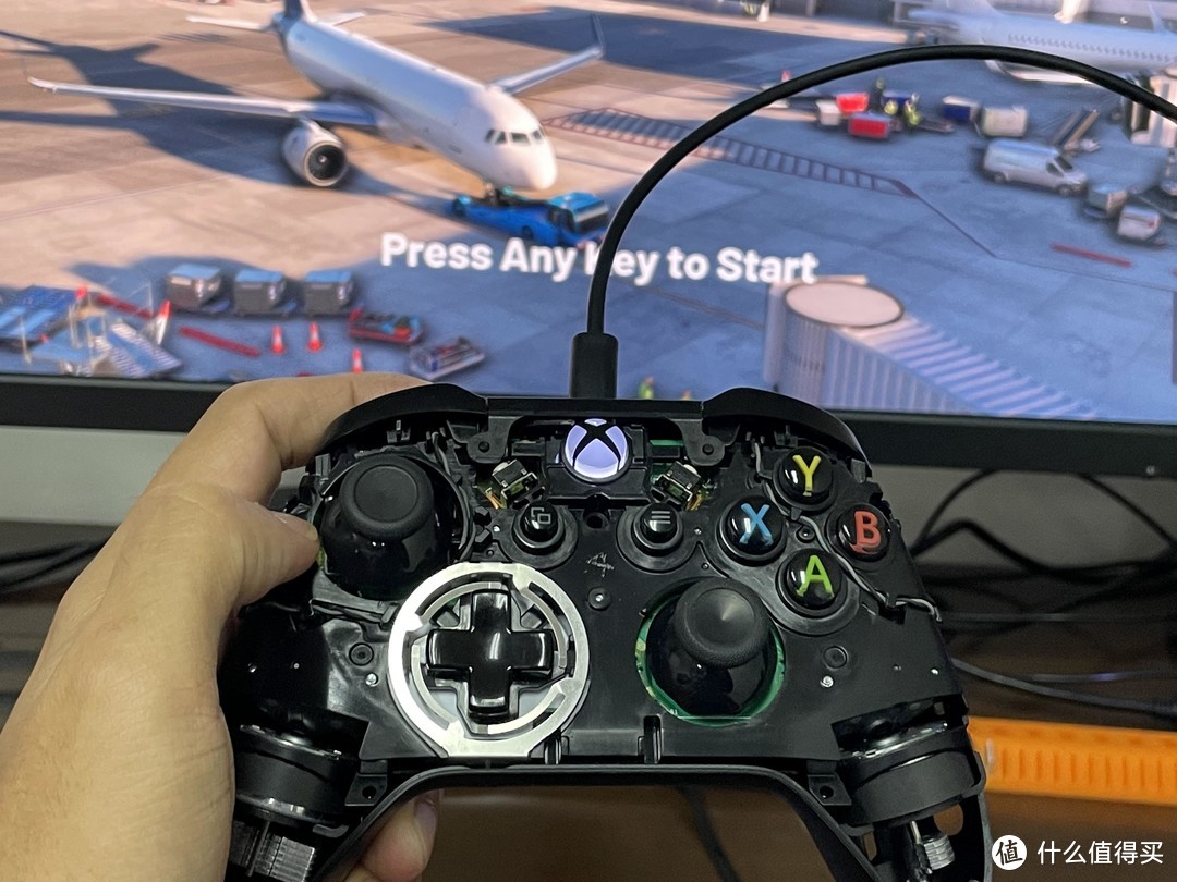 Xbox one s手柄摇杆失灵翻车现场，自己动手，丰衣足食