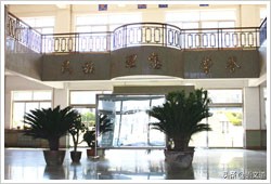 大连24中学和大连育明高中的官方简介，送给2020届初三学生