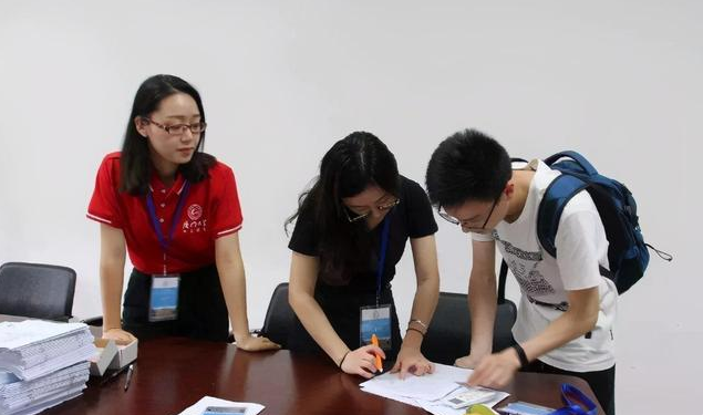 当大学老师的条件（@大学生）