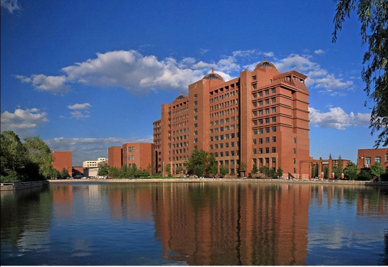 内蒙古黑马院校，成立不足七年，就业率全区第一，实力不一般