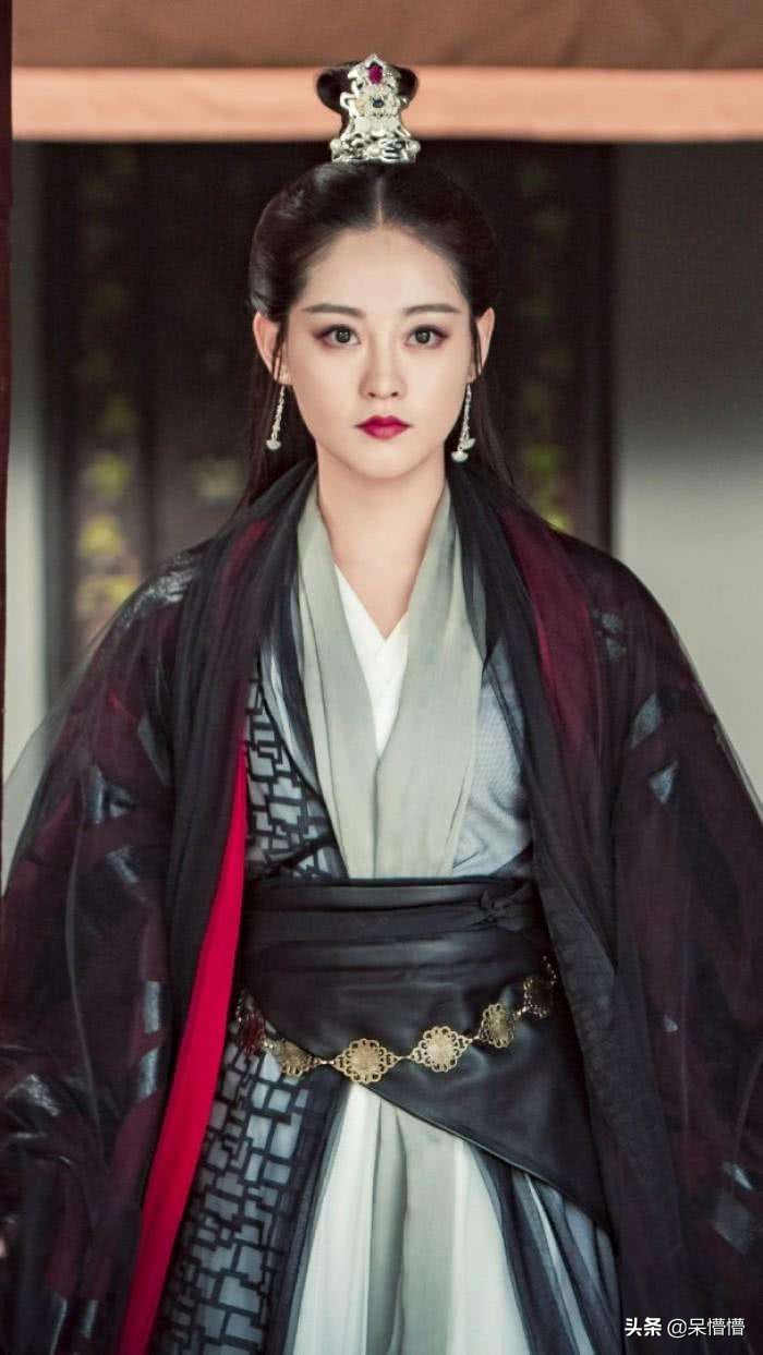 金庸哪些情节是成年后才读懂的？周芷若的“若”怎么看都像“苦”