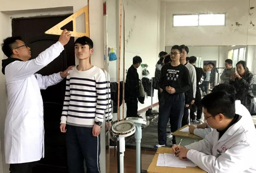 孩子骨骺线闭合前，会发出3个信号，若提早发现还能多长5厘米