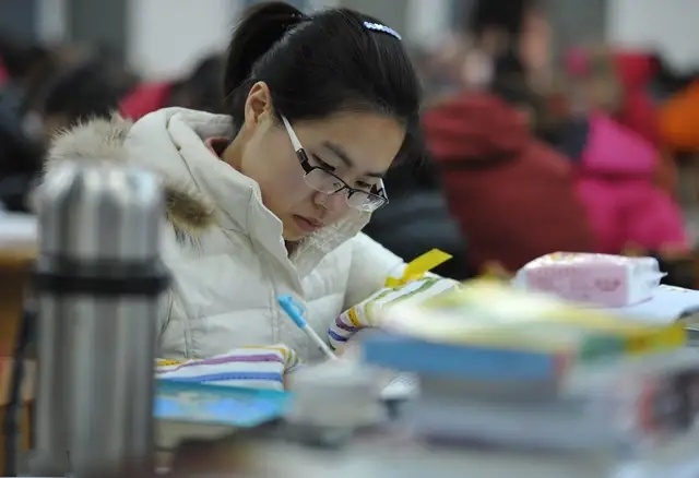 武汉大学法学院推免生，竟有18人来自北大，网友：不可思议