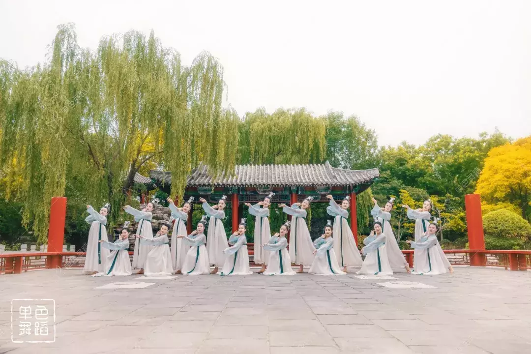 古典舞《钗头凤》,以舞诉情,告诉你错过便是一生
