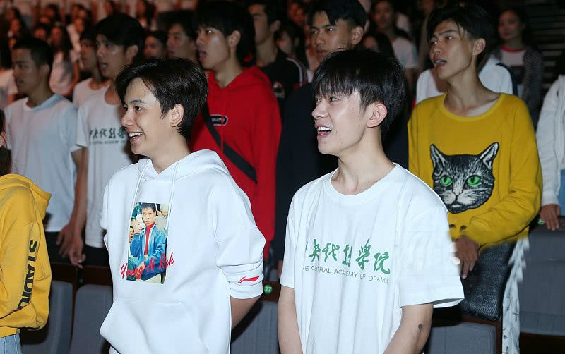 大学新生第一次“自我介绍”，你可以这样说，能收获异性很多好感