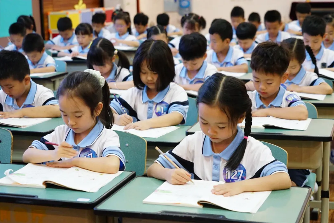 回归狮山！锦江师一附小传承师一精神文化 打造极致绝美的教育名片