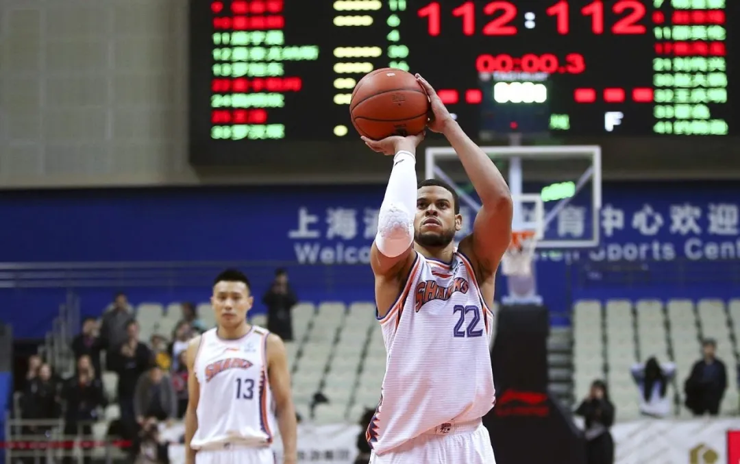 莫泰尤纳斯为什么不打cba了(官宣！莫泰尤纳斯离开CBA！今年2月曾拒绝NBA合同)