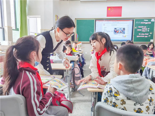 四川天府新区第六小学积极探索小学英语教与学新思路