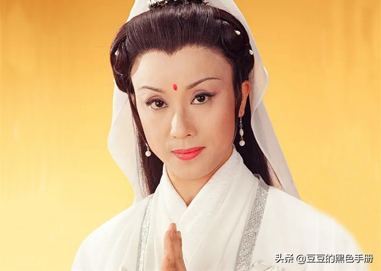 这个版本的《西游记》,由盖鸣晖饰演观音菩萨的角色,这个版本的菩萨