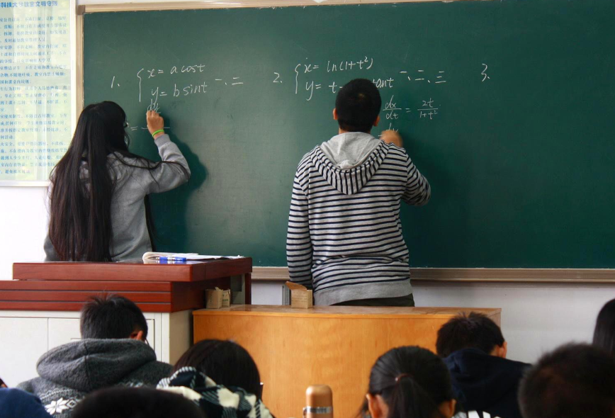 大学期间，有哪些专业和“数学”息息相关？电子科技与技术上榜？