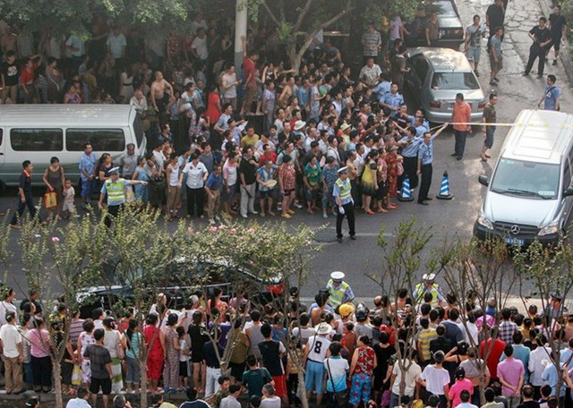 击毙周克华3秒结束！事后两民警回忆：我们根本来不及去想怕不怕