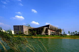 湖南地区大学排名，长沙理工大学排名第五，它排第二