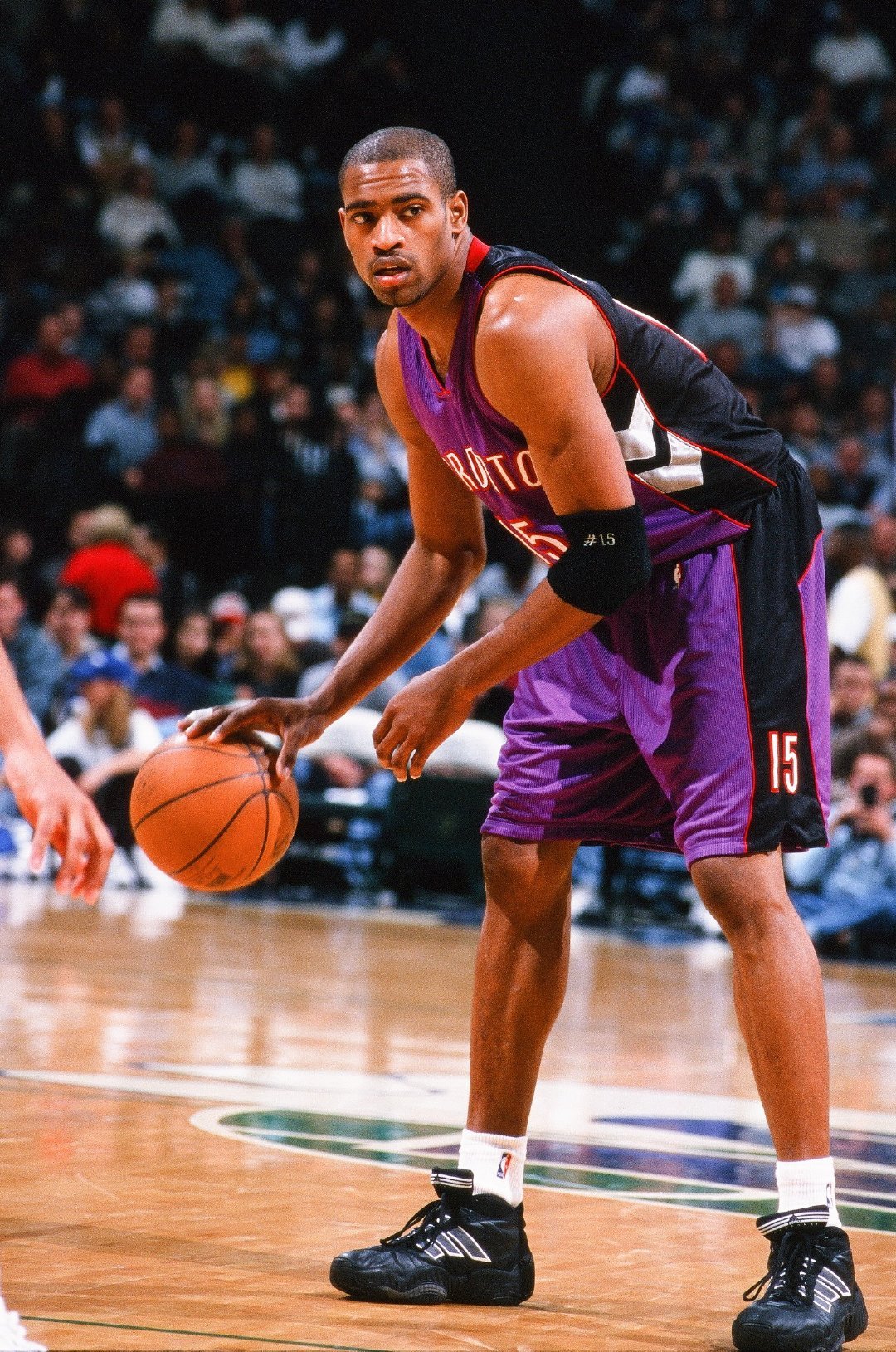 nba卡特为什么叫南卡(卡特"死亡之扣"战靴临近发售:飞人和大牌的爱恨