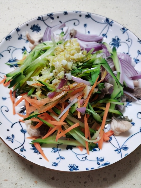 每天一道简单家常菜~捞起脆肉鲩