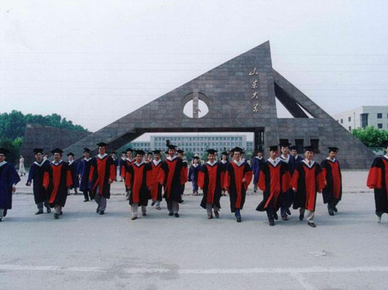 山东大学PK武汉大学，同为985大学谁更厉害？结果毫无疑问