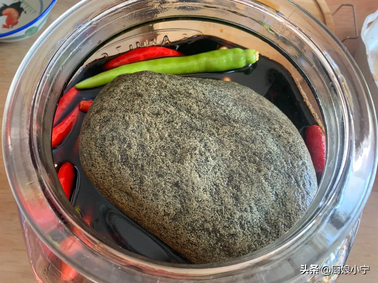 秋天遇见洋姜别手软，一次买十斤，做成腌菜，酸甜脆爽超下饭