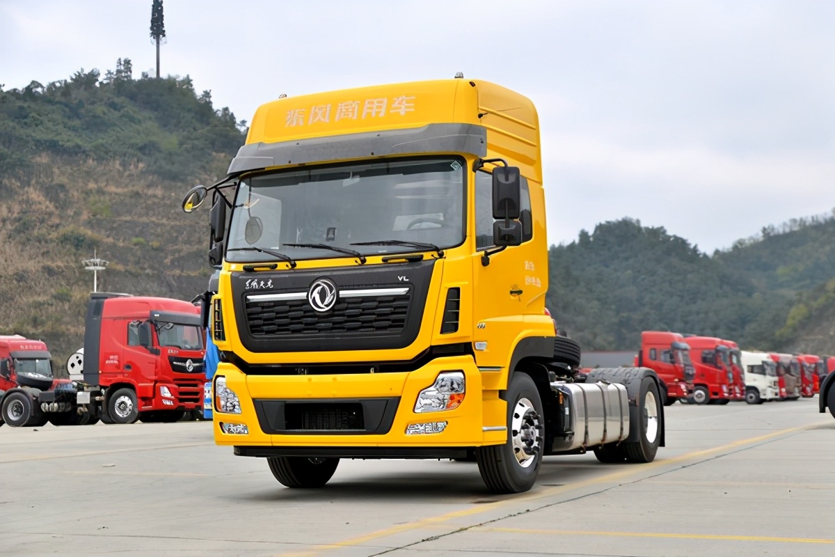 480马力康机 14挡龙擎amt,东风天龙vl跑快递也是没谁了