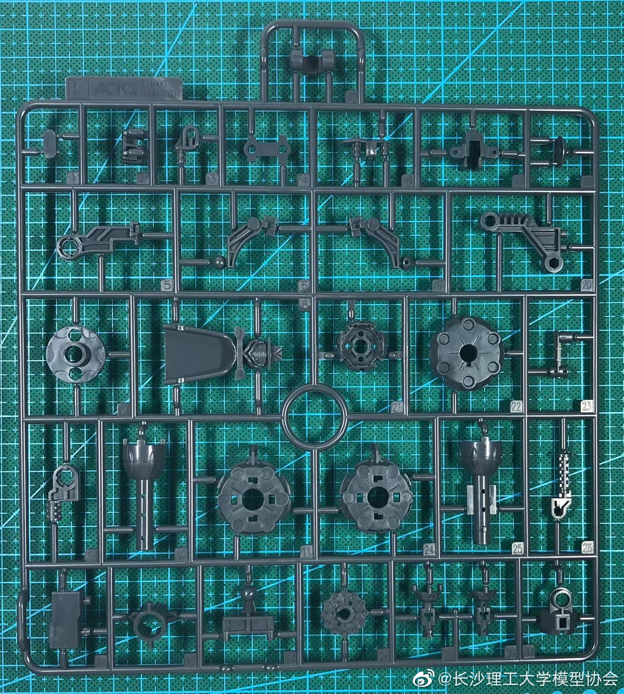 巴斯塔(模玩测评：青岛社 1/1000 钢巴斯塔（缩退炉版） 测评)