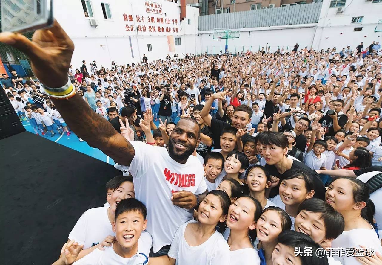 nba球员在场外都有哪些贡献(从欧文到戴维斯，为什么NBA球员的场外表现如此出色？)