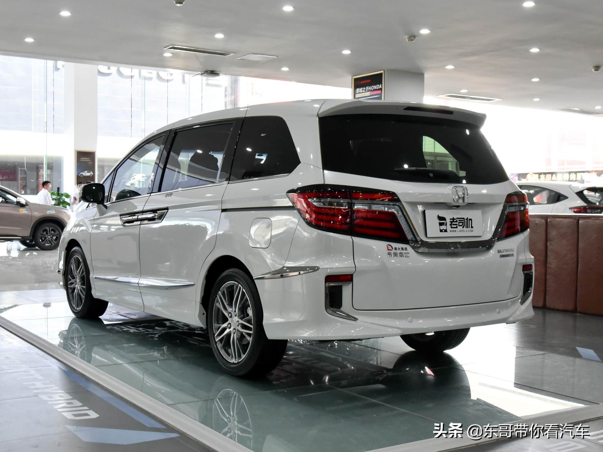 大7座日系大MPV，5.9L低油耗，宽敞耐用，实拍本田艾力绅