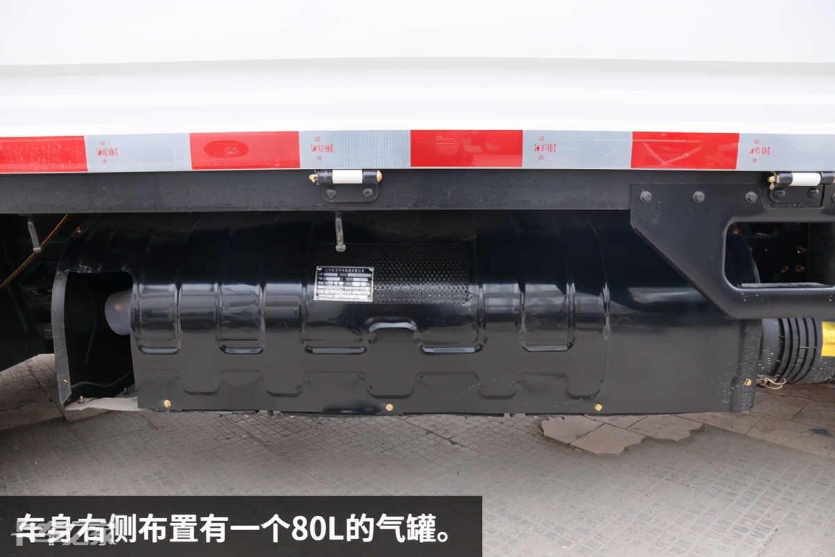 油气两用还带奔驰大屏！轿卡之王锐航X1升级改款震撼上市