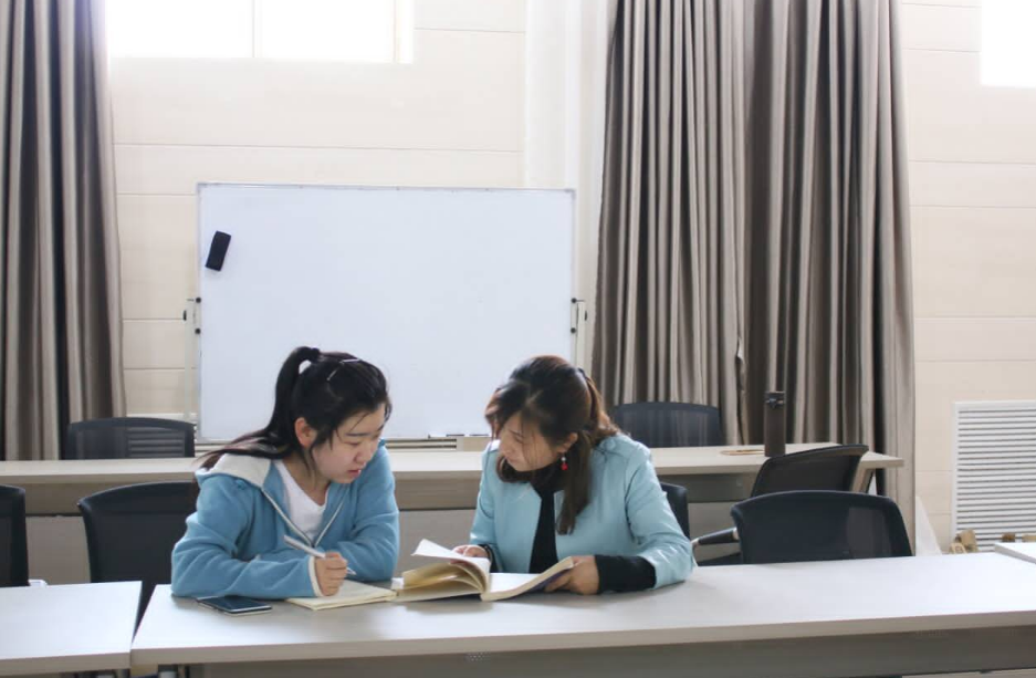 了解一下本科一批和本科二批的区别，分数刚过一本线如何填报志愿