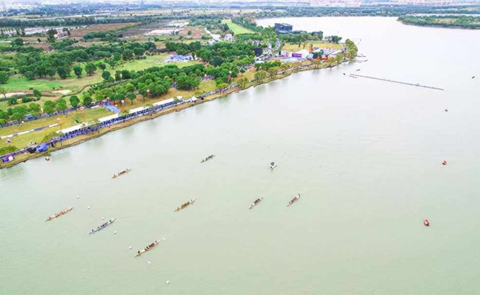 2021第二届漕湖金秋国际龙舟赛擂鼓开桨