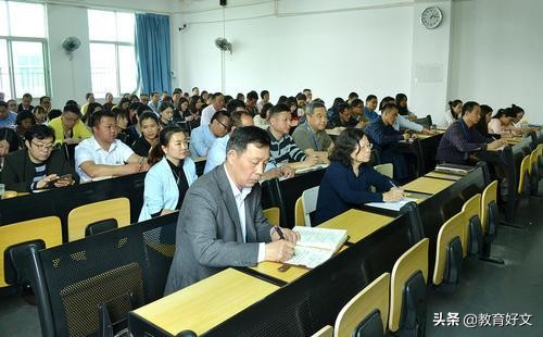 管理是校长一生的修炼，学校管理者要学会管理自己的这4样东西