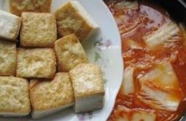 韓國(guó)泡菜鍋,韓國(guó)泡菜鍋的家常做法
