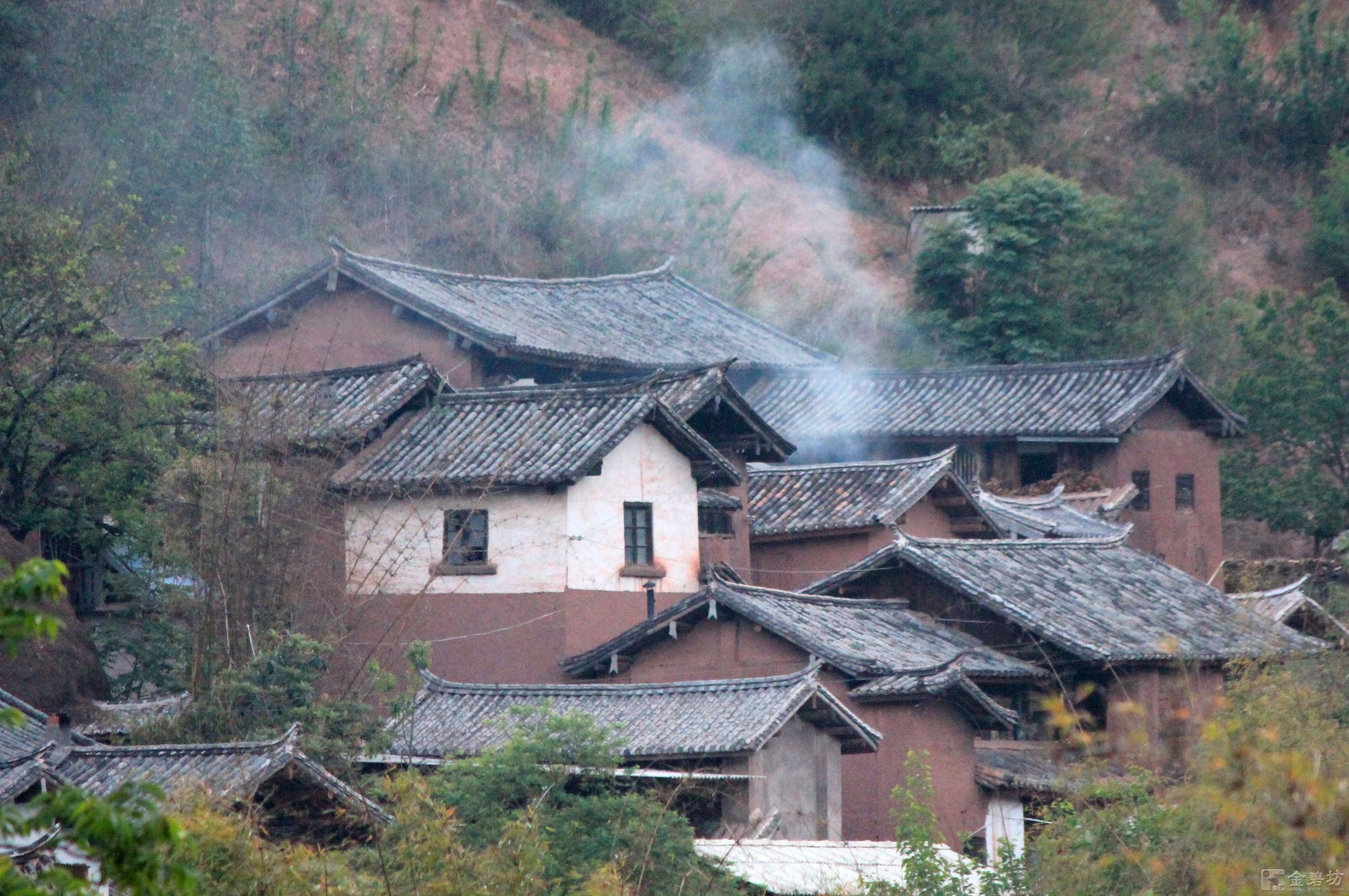 藏在云南深处的古村古镇，人少景美，安静自然，这才是真正的秘境