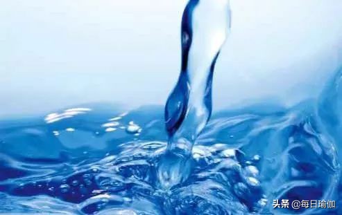 在瑜伽训练期间，我们应该如何饮食？